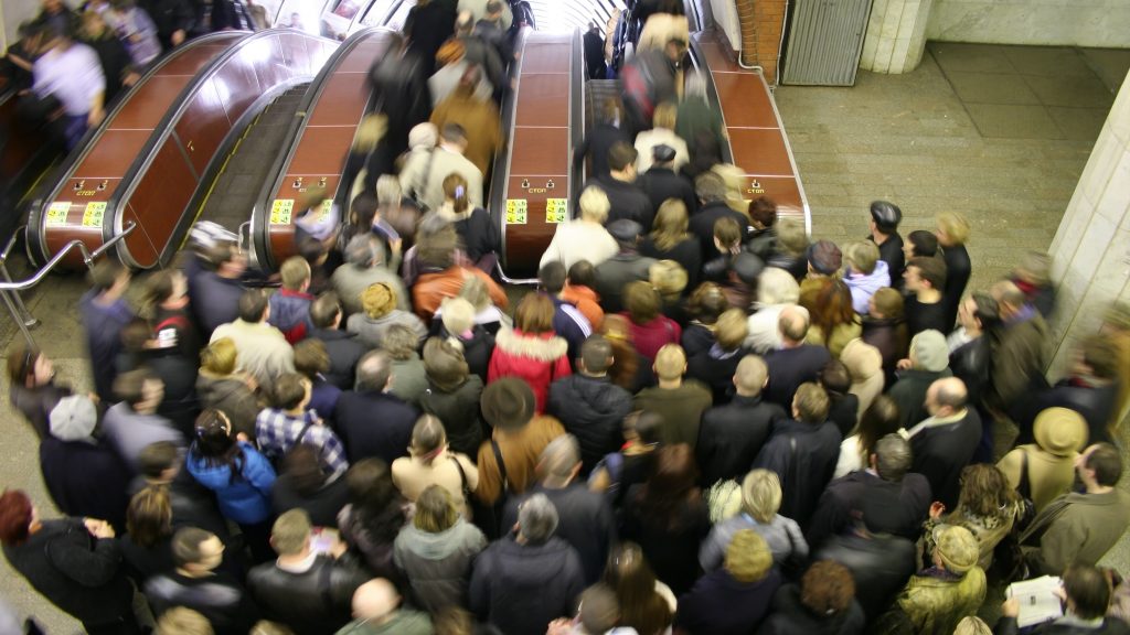 escalator crowd